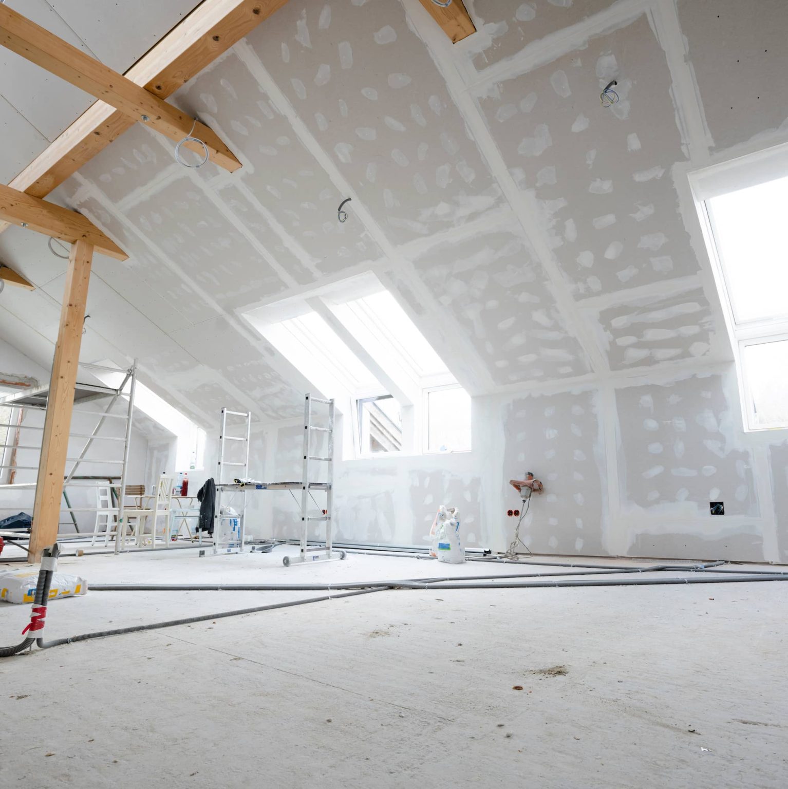 Travaux de plafonnage et Gyproc réalisés par Renoday en Brabant wallon — cloisons et faux plafond